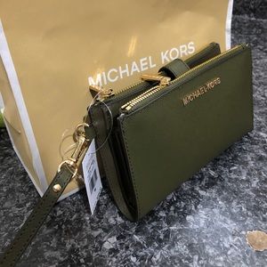 Michael Kors Wristlet (Wallet)